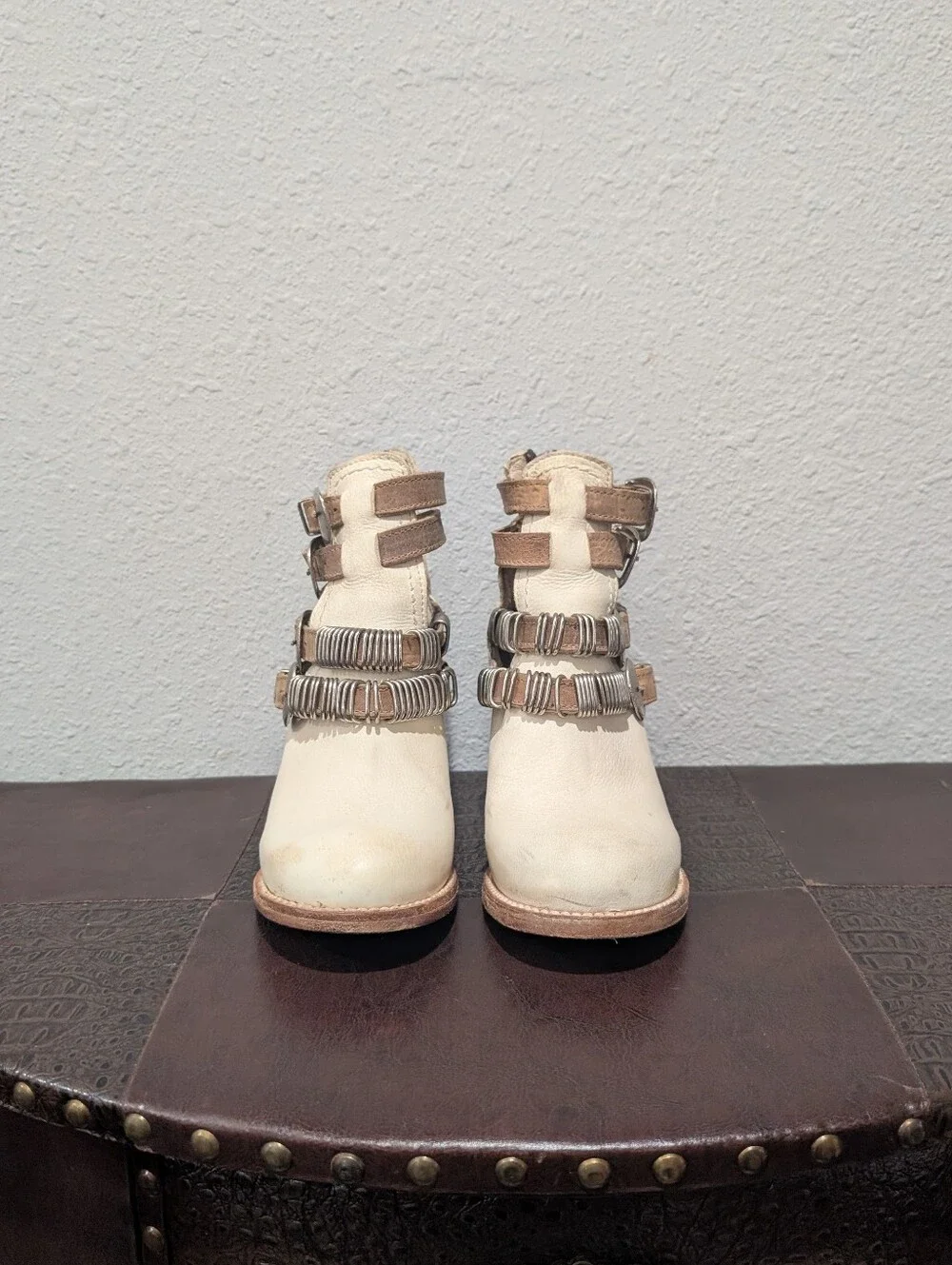 FreeBird SAVANNAH Beige Ivory Ankle Boots size 7